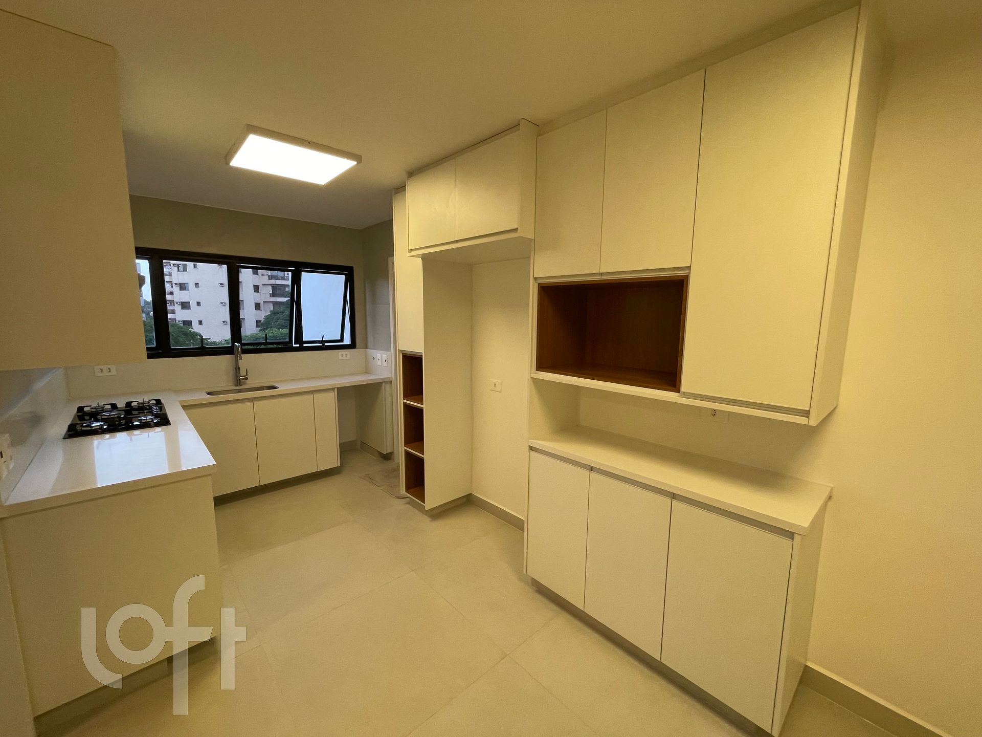 Apartamento à venda com 3 quartos, 180m² - Foto 10