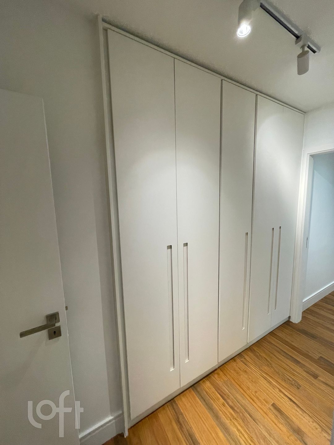 Apartamento à venda com 3 quartos, 180m² - Foto 15