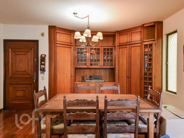 Apartamento com 123m², 3 dormitórios, 1 suíte, 1 vaga, Petrópolis em Porto Alegre