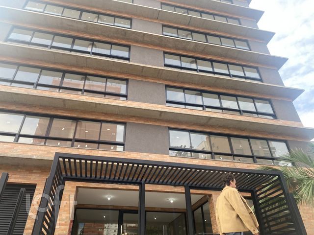 Apartamento com 131m², 3 dormitórios, 3 suítes, 3 vagas, Petrópolis em Porto Alegre