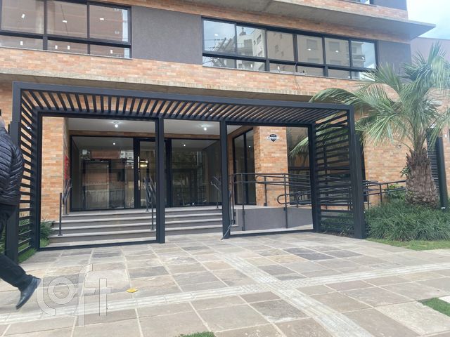 Apartamento com 131m², 3 dormitórios, 3 suítes, 3 vagas, Petrópolis em Porto Alegre