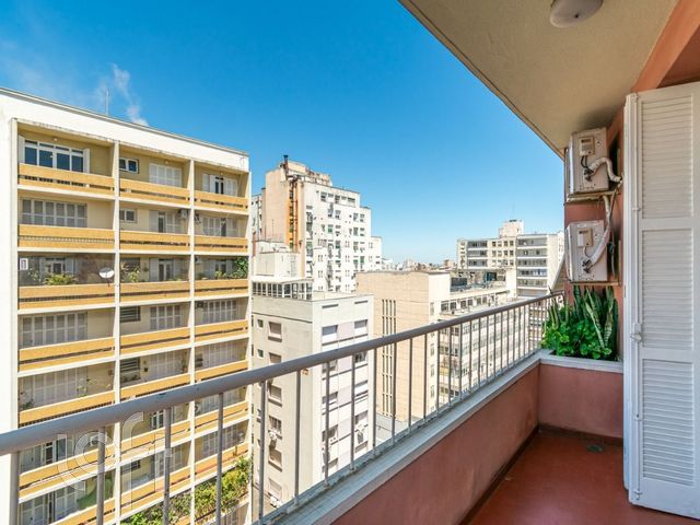 Apartamento com 144m², 3 dormitórios, 1 suíte, 1 vaga, Bom Fim em Porto Alegre