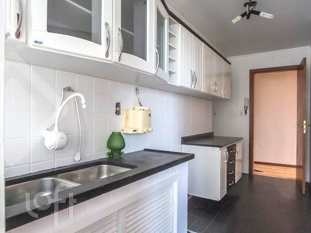Apartamento com 76m², 2 dormitórios, 1 vaga, Santa Cecília em Porto Alegre