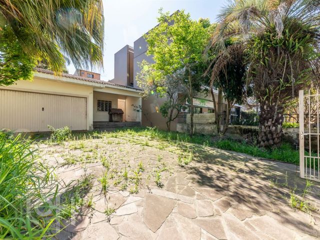 Casa com 161m², 3 dormitórios, 2 vagas, Chácara das Pedras em Porto Alegre