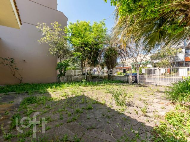 Casa com 161m², 3 dormitórios, 2 vagas, Chácara das Pedras em Porto Alegre