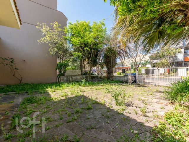 Casa com 161m², 3 dormitórios, 2 vagas, Chácara das Pedras em Porto Alegre