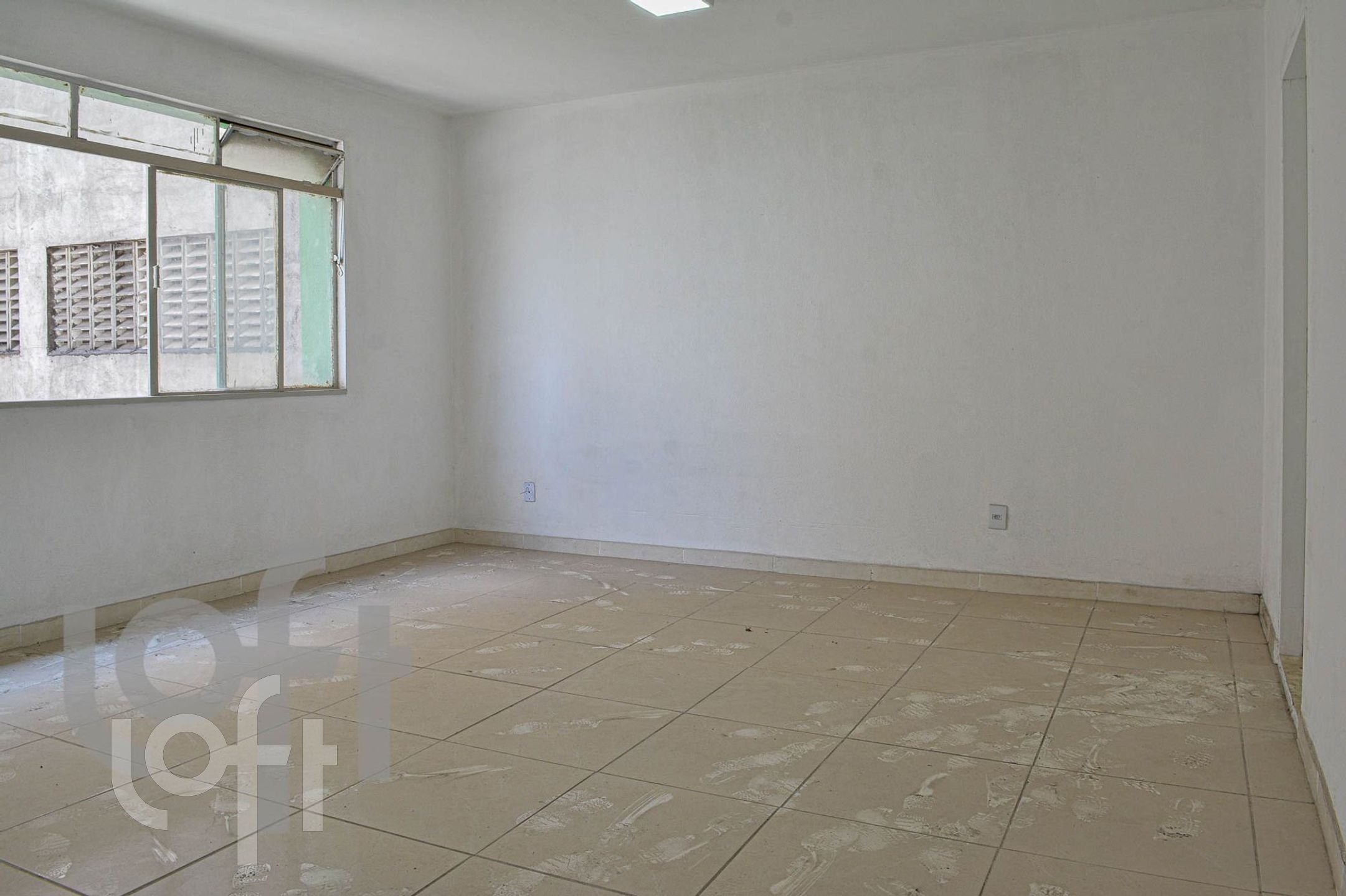 Apartamento à venda com 1 quarto, 50m² - Foto 5