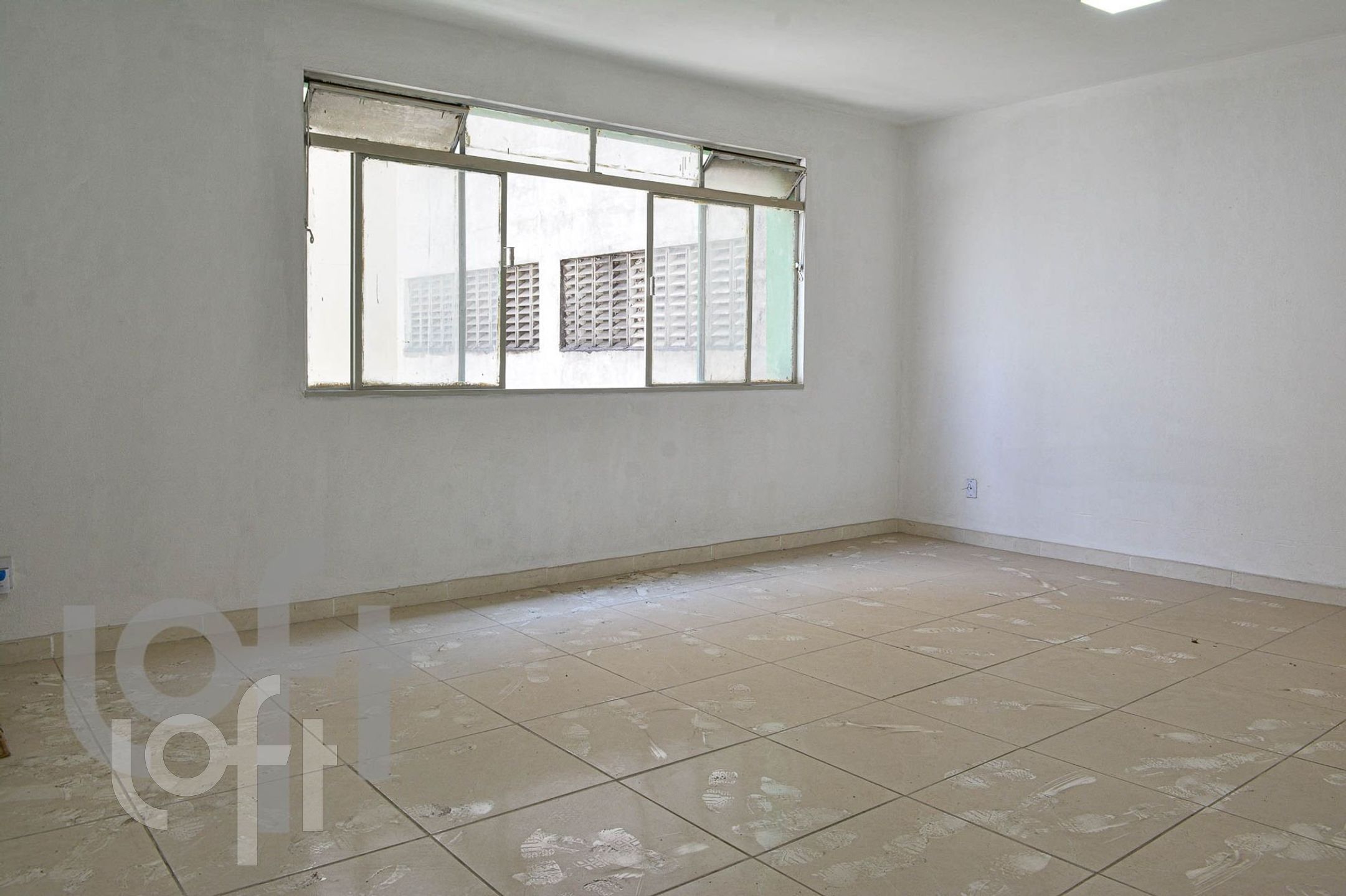 Apartamento à venda com 1 quarto, 50m² - Foto 1