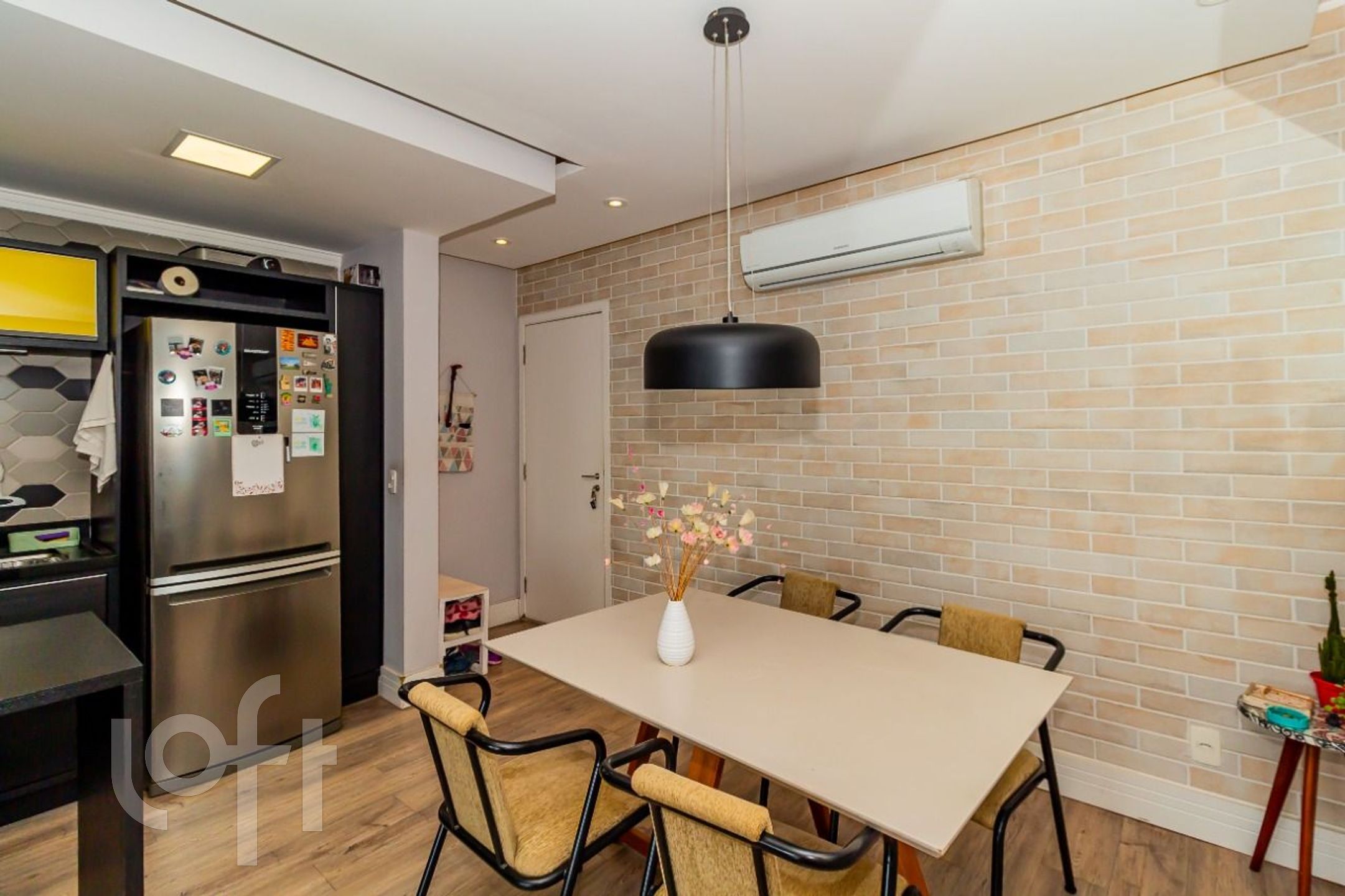 Apartamento à venda com 2 quartos, 72m² - Foto 4