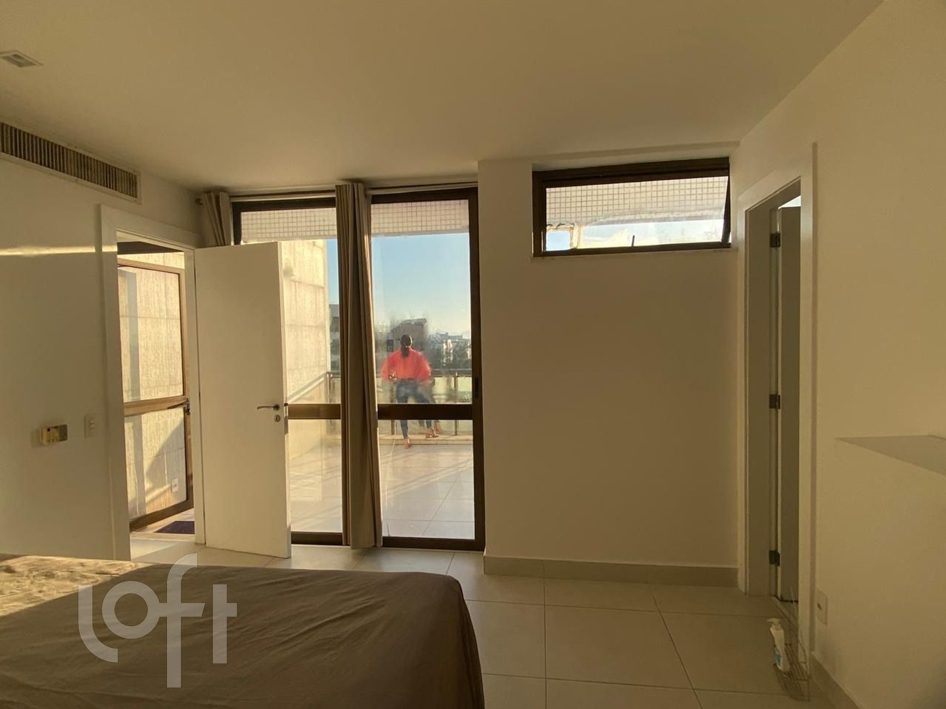 Apartamento à venda com 1 quarto, 107m² - Foto 18