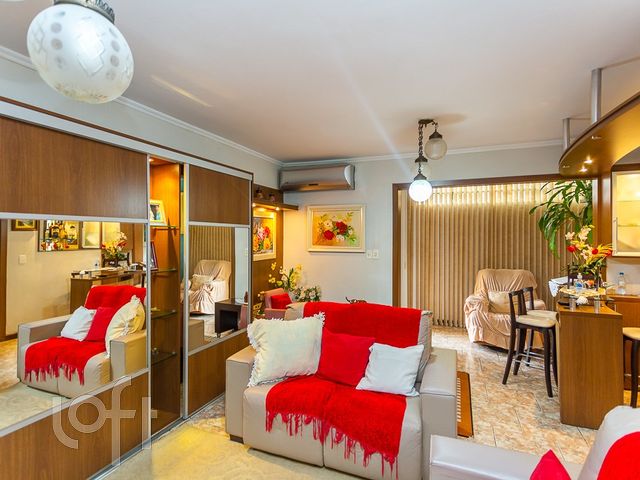 Casa com 145m², 3 dormitórios, 2 vagas, Cristo Redentor em Porto Alegre