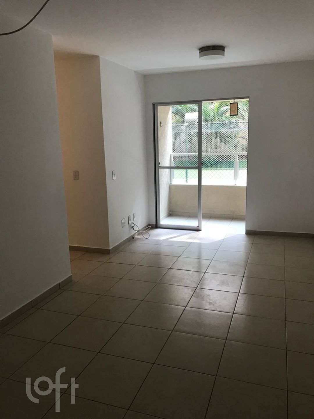 Apartamento à venda com 3 quartos, 67m² - Foto 2