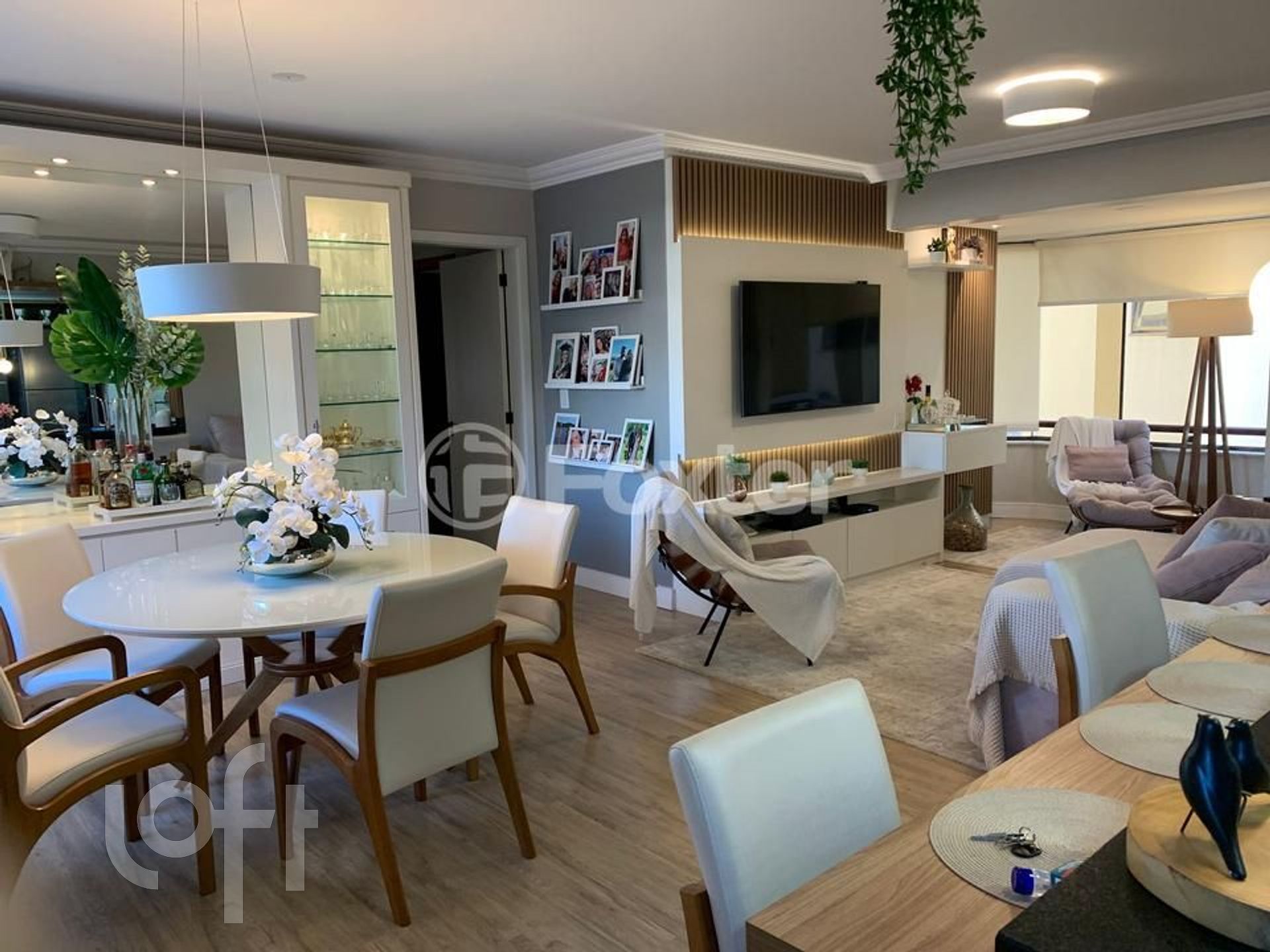Apartamento com 126m², 4 dormitórios, 1 suíte, 2 vagas, Petrópolis em Porto Alegre