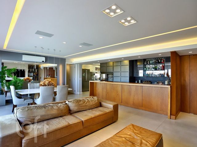 Apartamento com 158m², 4 dormitórios, 2 suítes, 3 vagas, Menino Deus em Porto Alegre