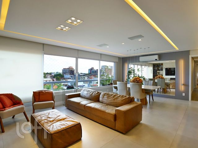 Apartamento com 158m², 4 dormitórios, 2 suítes, 3 vagas, Menino Deus em Porto Alegre