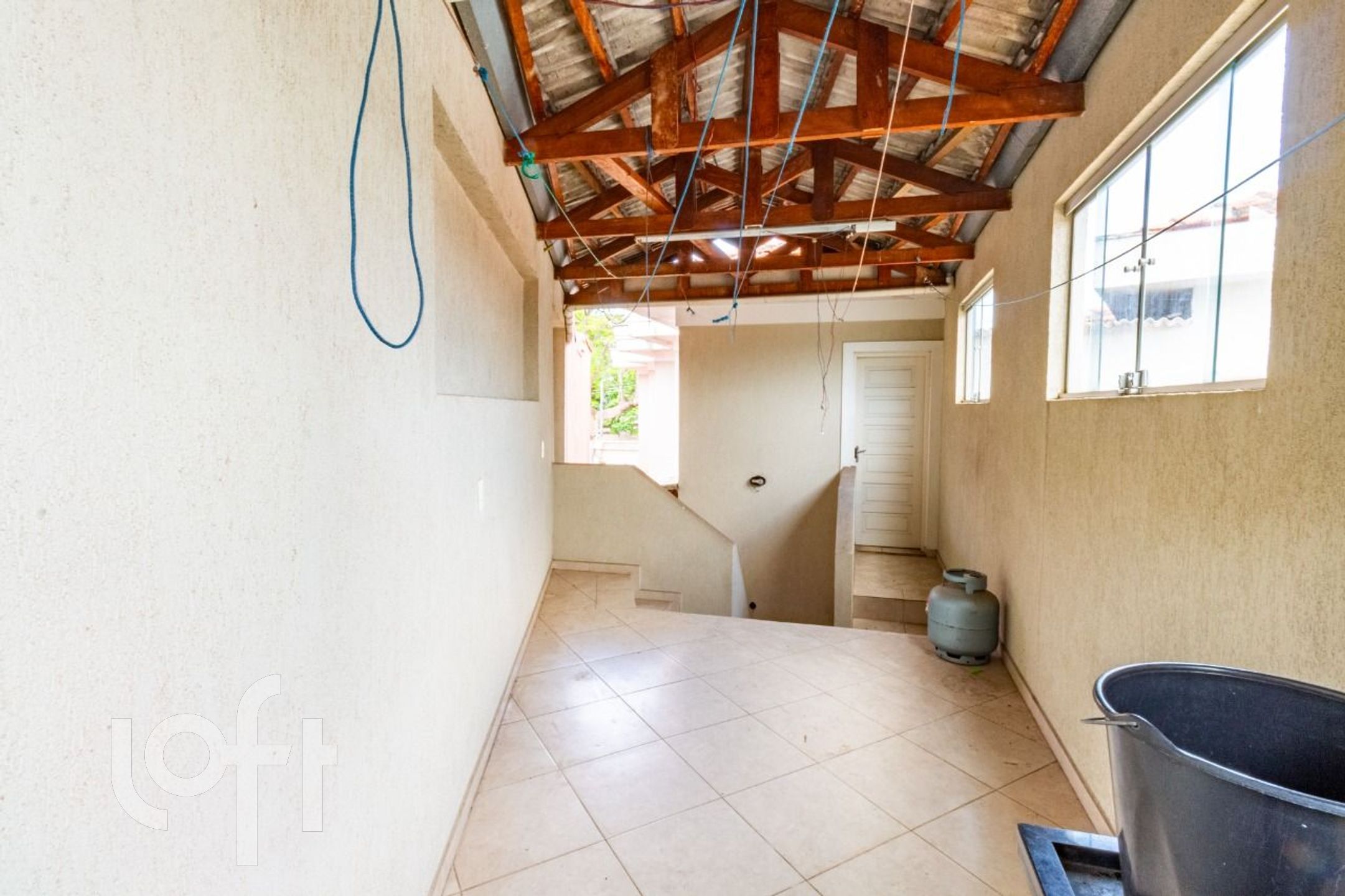 Casa à venda com 4 quartos, 200m² - Foto 34