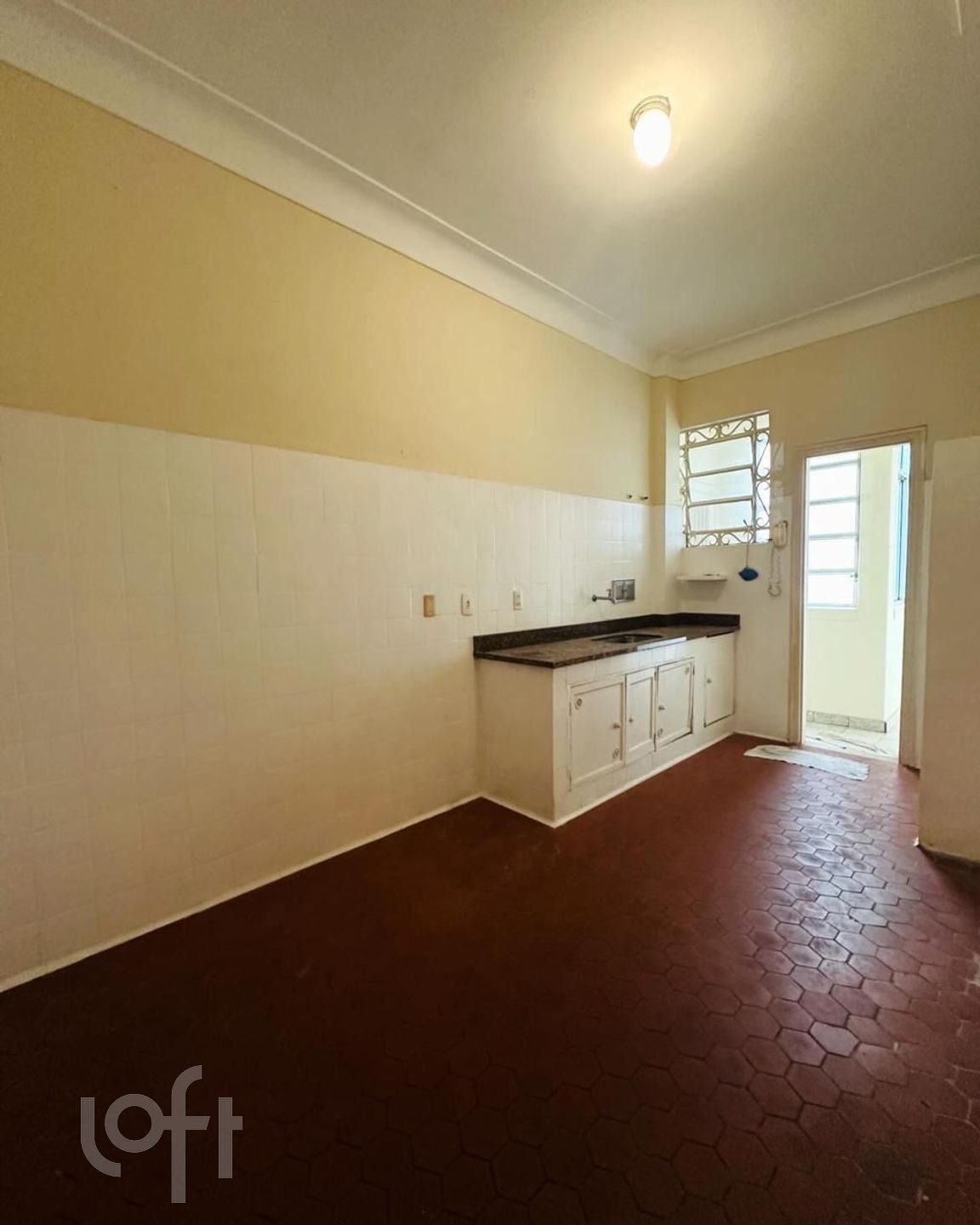 Apartamento à venda com 3 quartos, 140m² - Foto 3