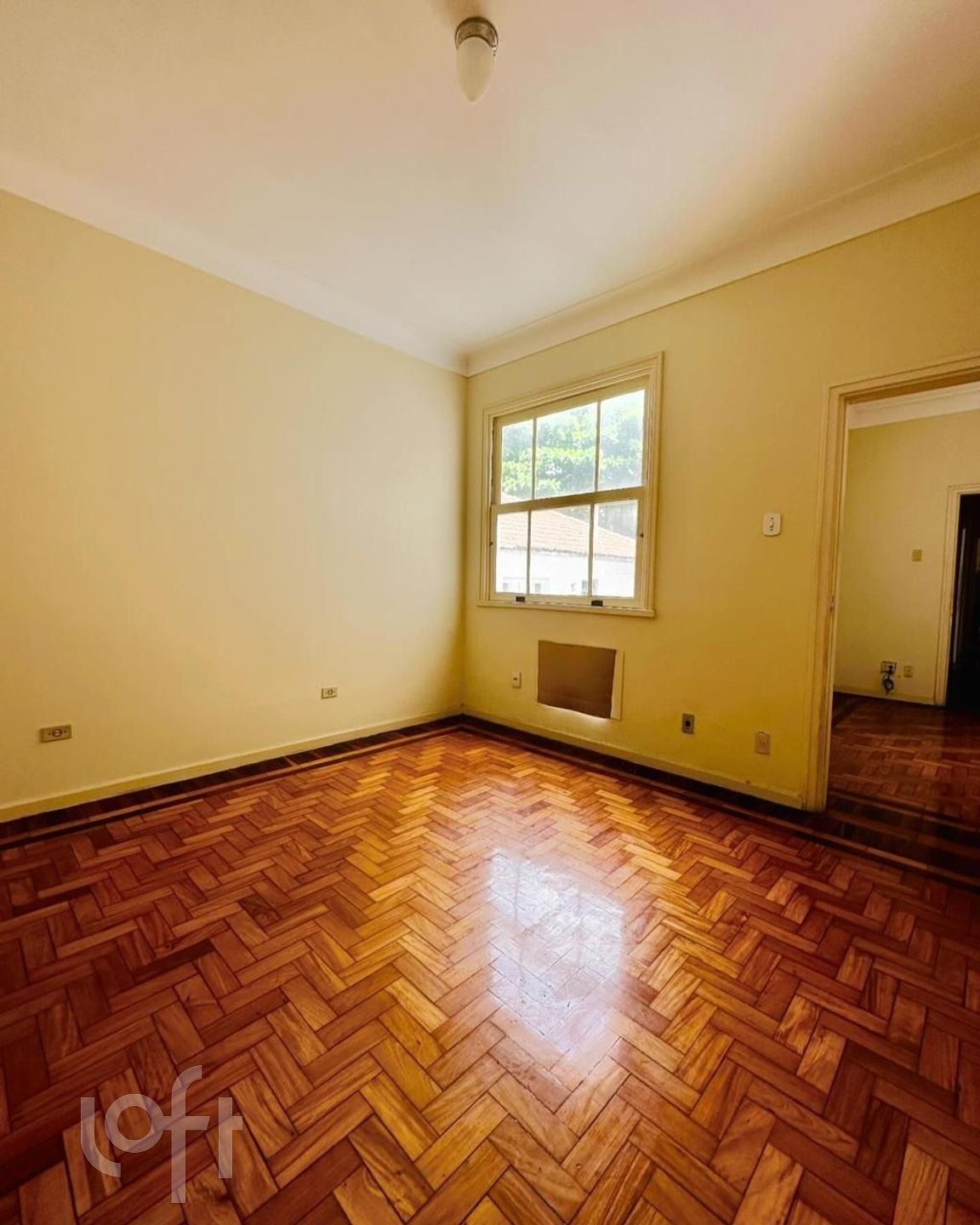 Apartamento à venda com 3 quartos, 140m² - Foto 2