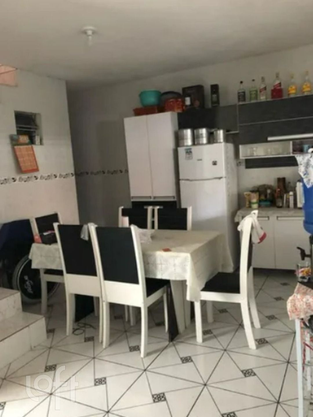 Casa à venda com 6 quartos, 176m² - Foto 1