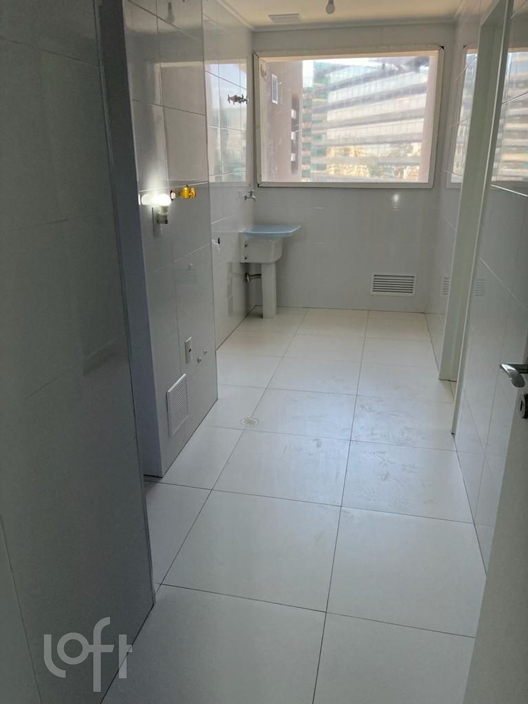 Apartamento à venda com 3 quartos, 227m² - Foto 6