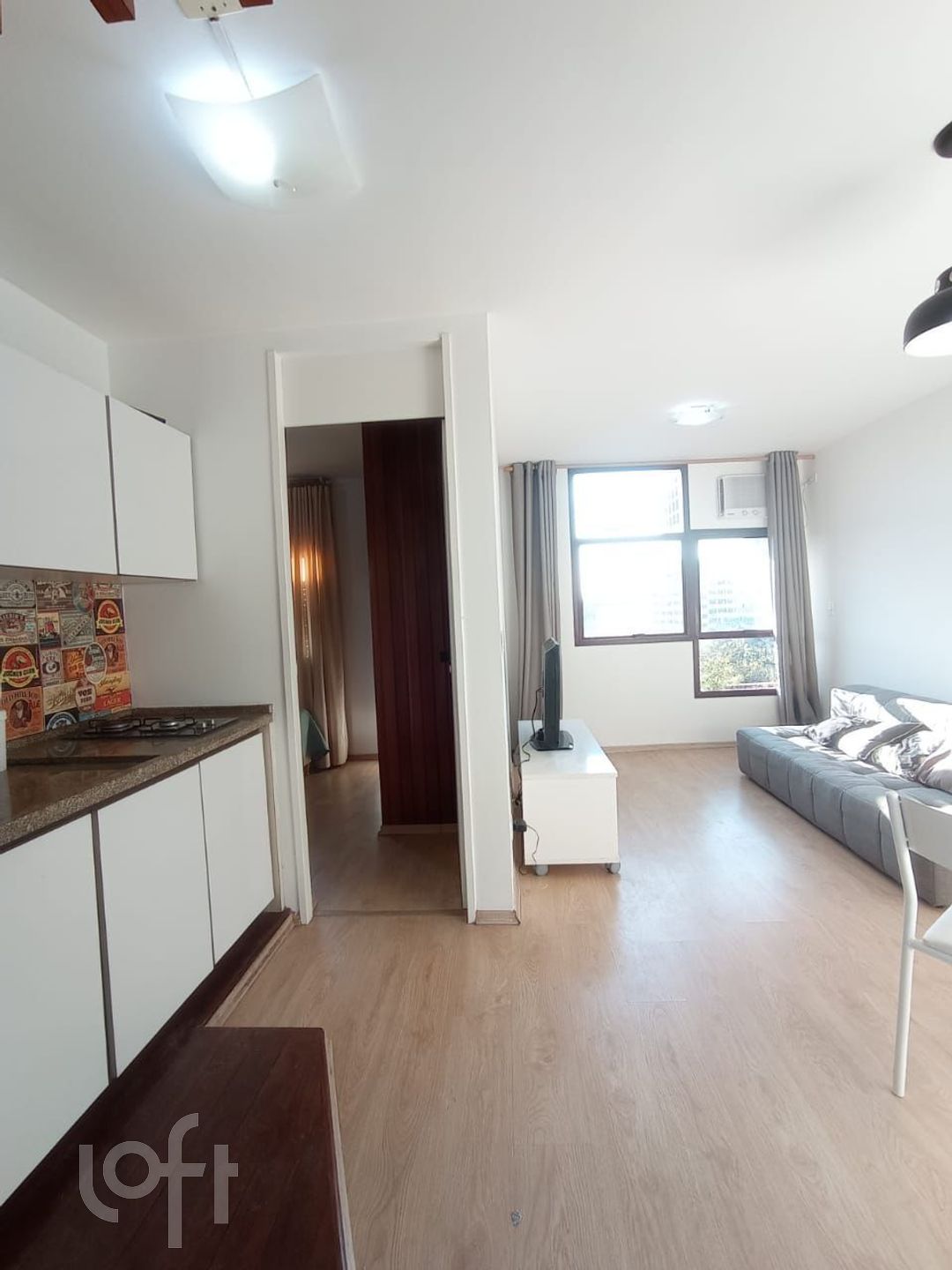 Apartamento à venda com 1 quarto, 41m² - Foto 2