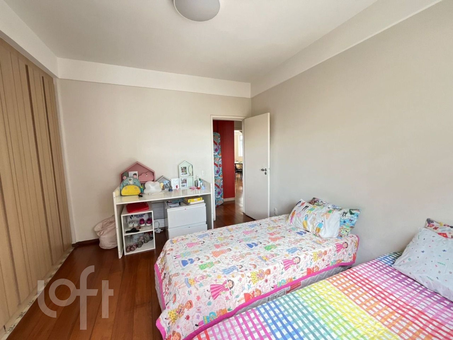 Apartamento à venda com 4 quartos, 240m² - Foto 9