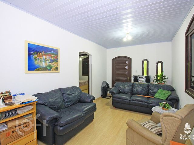 Casa com 300m², 3 dormitórios, 1 suíte, Vila Ipiranga em Porto Alegre