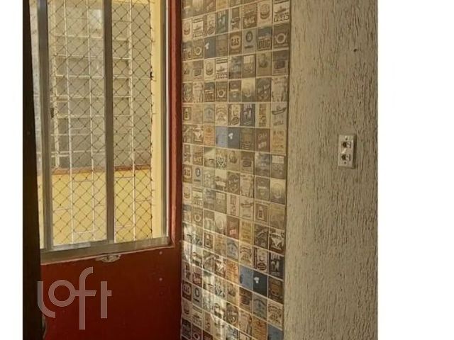 Apartamento com 68m², 3 dormitórios, São João em Porto Alegre