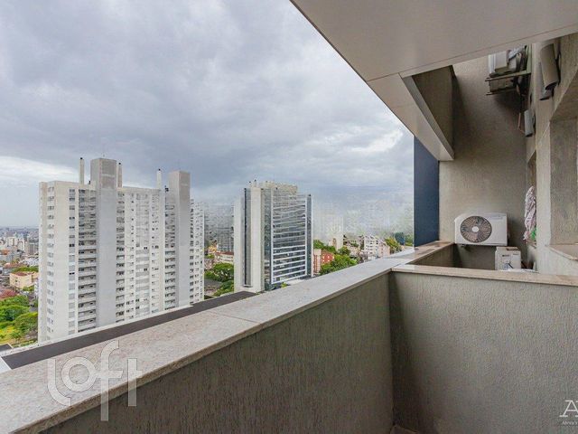 Apartamento com 52m², 1 dormitório, 1 suíte, 1 vaga, Petrópolis em Porto Alegre