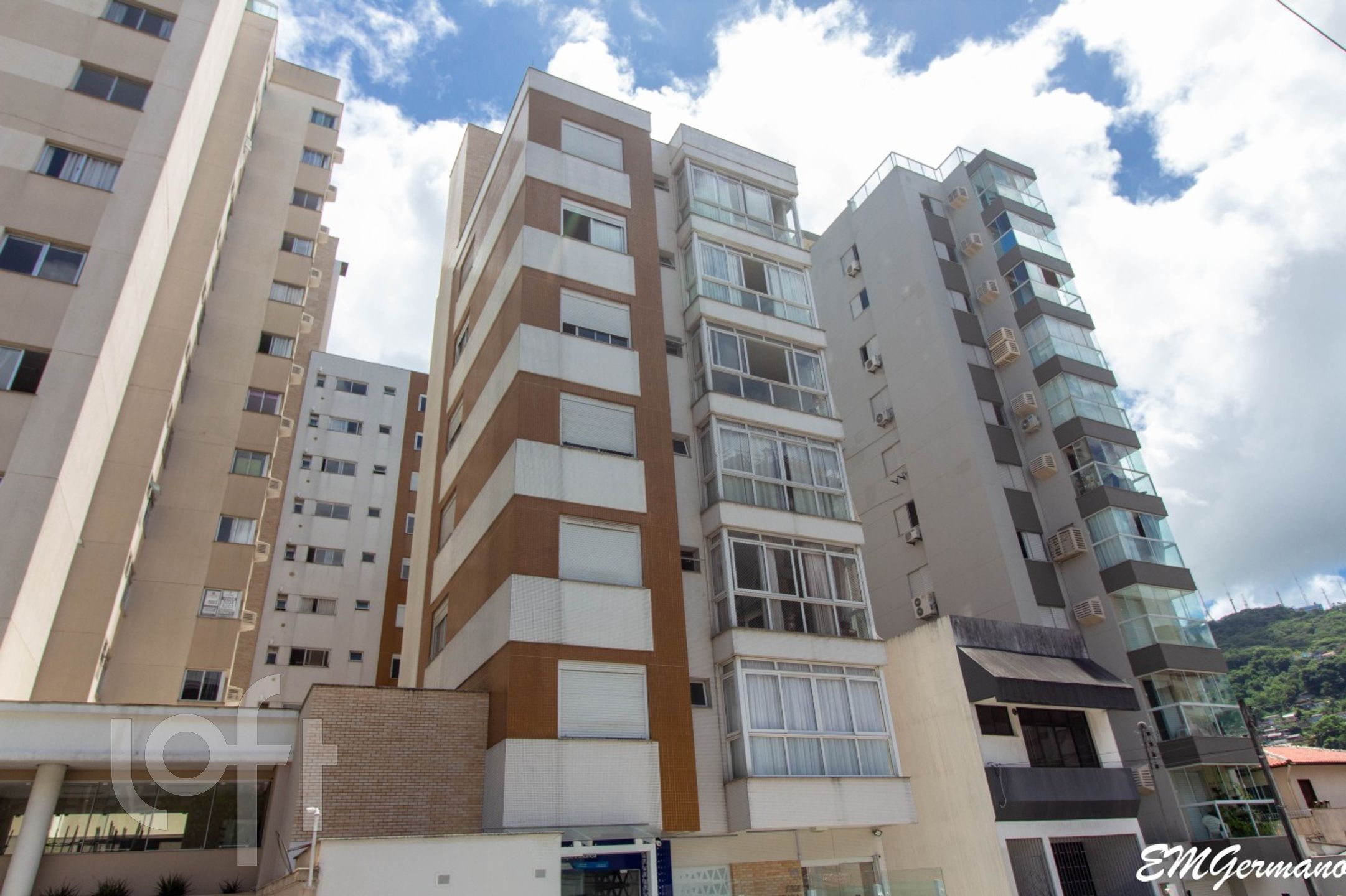 Apartamentos com 62m², 2 quartos, 1 suíte, 2 garagens, no bairro Centro em Florianópolis