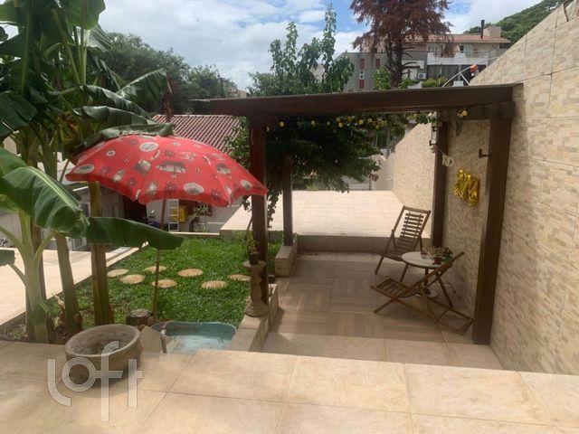 Casa com 110m², 3 dormitórios, 2 suítes, 7 vagas, Chácara das Pedras em Porto Alegre