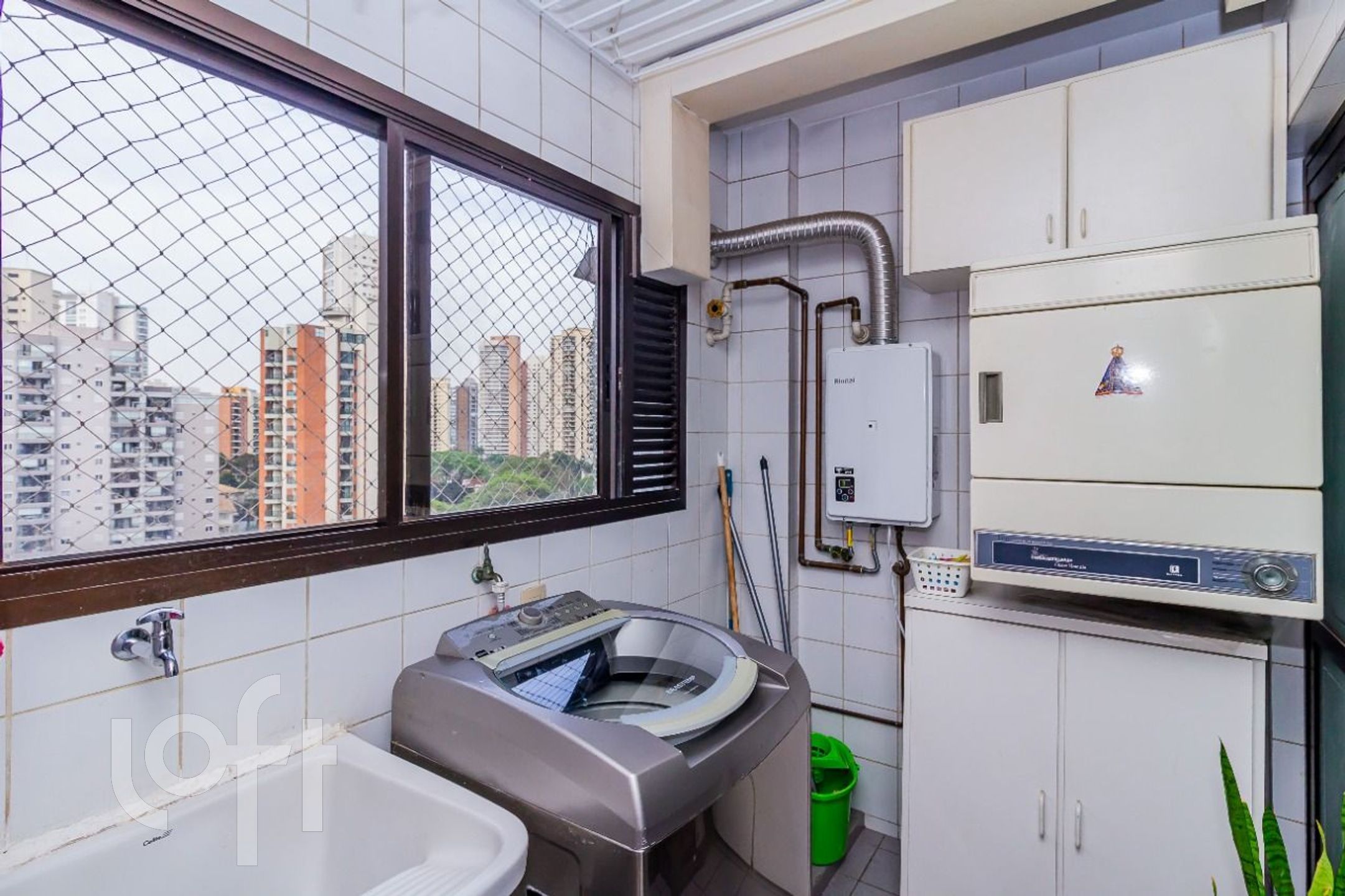 Apartamento à venda com 4 quartos, 140m² - Foto 17