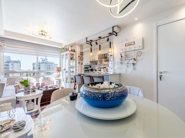 Apartamento com 67m², 3 dormitórios, 1 suíte, 1 vaga, Cristo Redentor em Porto Alegre