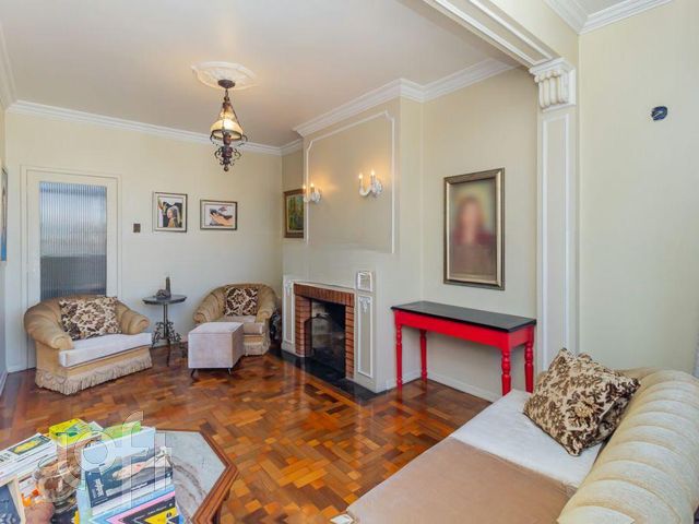 Apartamento com 165m², 3 dormitórios, 1 suíte, 2 vagas, Santana em Porto Alegre