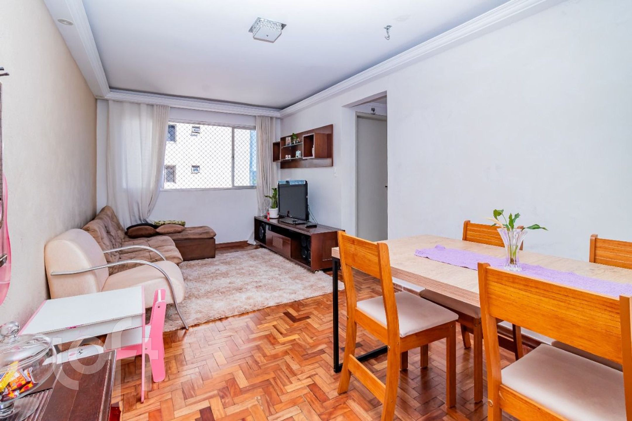 Apartamento à venda com 2 quartos, 70m² - Foto 4