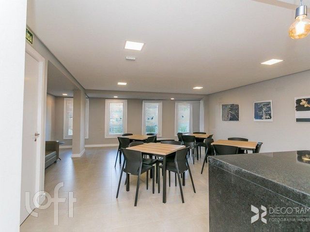 Apartamento com 53m², 1 dormitório, 1 suíte, 2 vagas, Três Figueiras em Porto Alegre