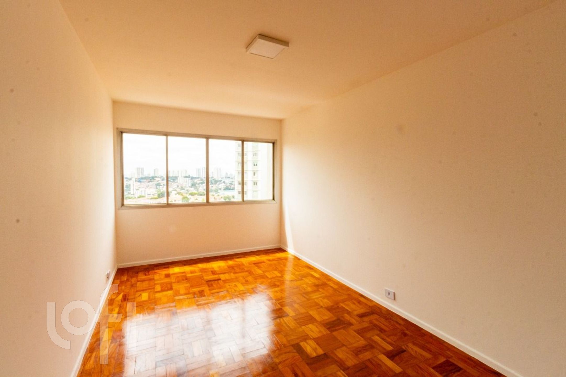 Apartamento à venda com 2 quartos, 68m² - Foto 1