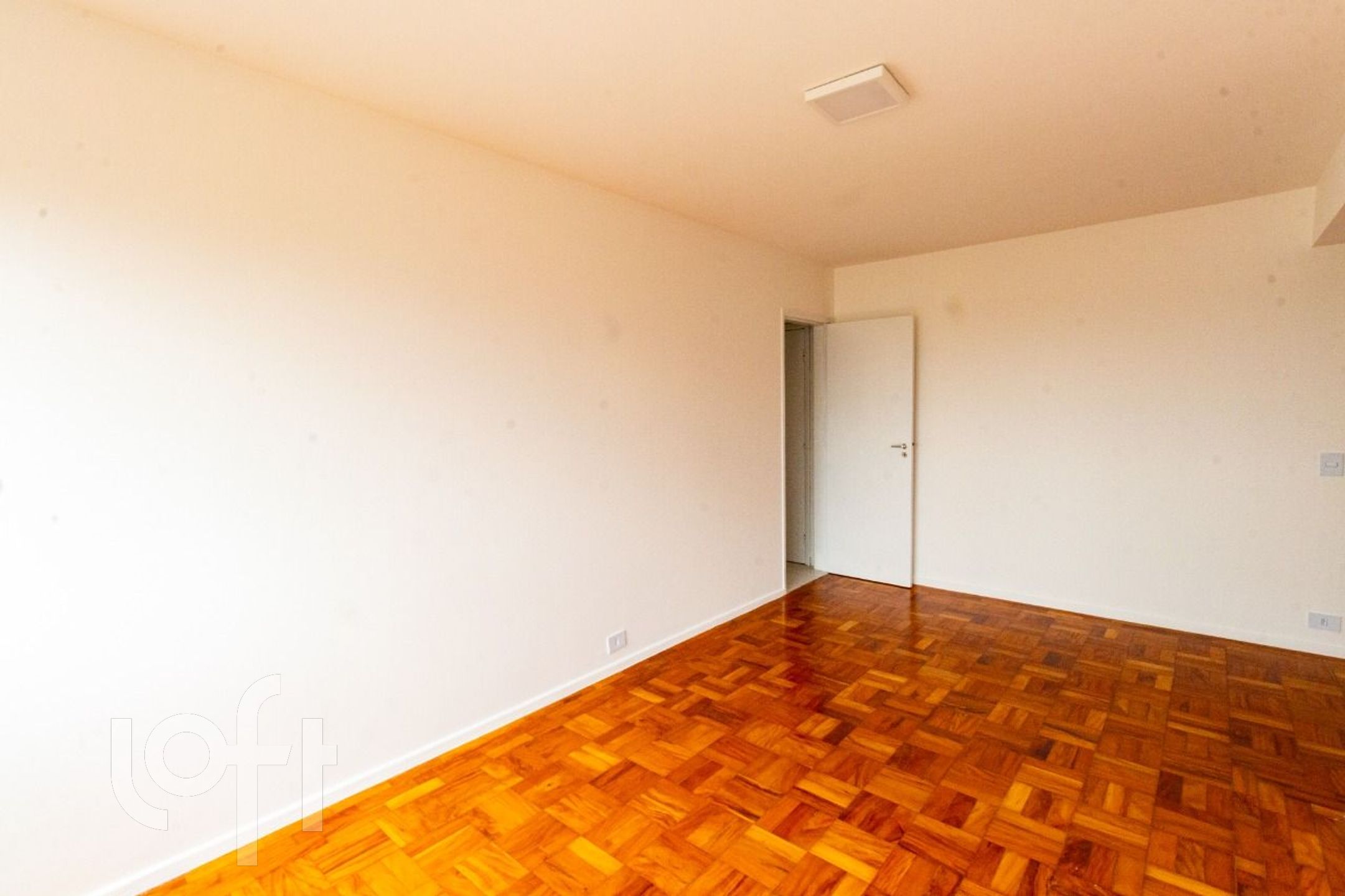 Apartamento à venda com 2 quartos, 68m² - Foto 4