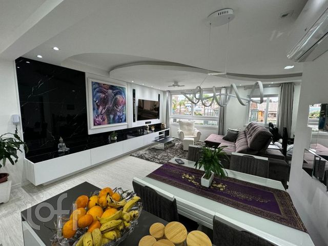 Apartamento com 80m², 3 dormitórios, 1 suíte, 1 vaga, São João em Porto Alegre