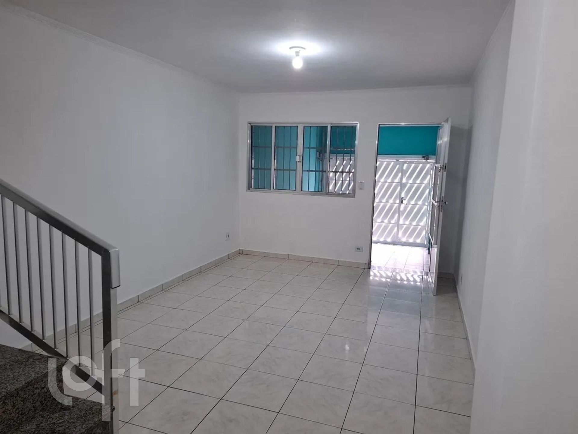 Casa à venda com 3 quartos, 120m² - Foto 1