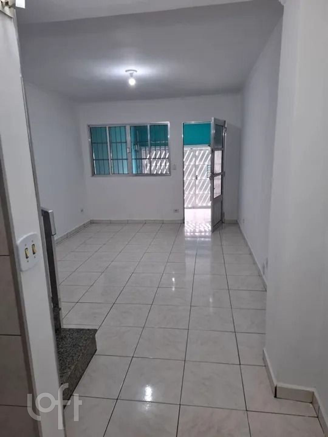 Casa à venda com 3 quartos, 120m² - Foto 2