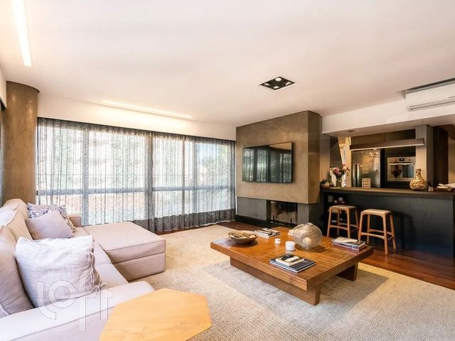 Apartamento com 156m², 2 dormitórios, 2 suítes, Petrópolis em Porto Alegre