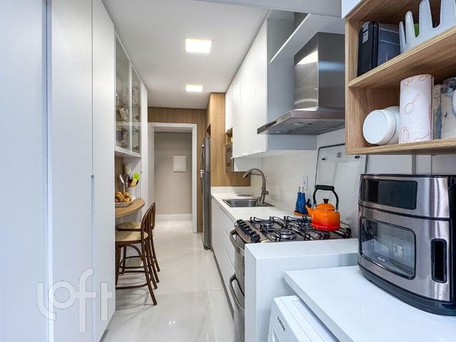 Apartamento com 178m², 3 dormitórios, 1 suíte, 1 vaga, Floresta em Porto Alegre