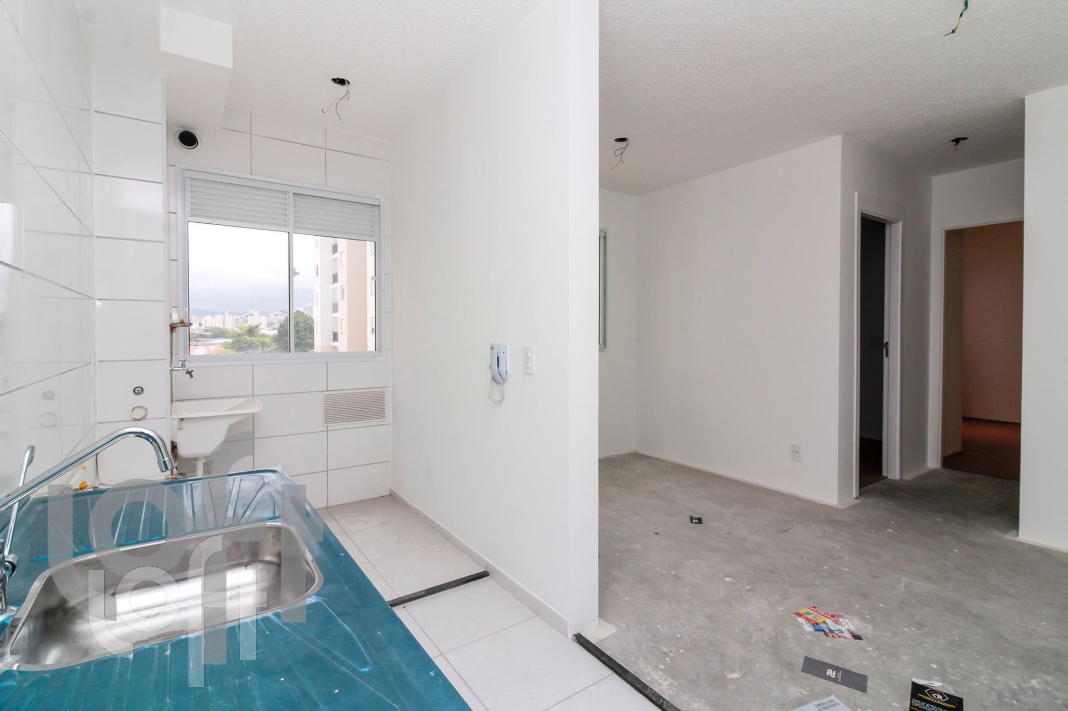 Apartamento à venda com 2 quartos, 42m² - Foto 27