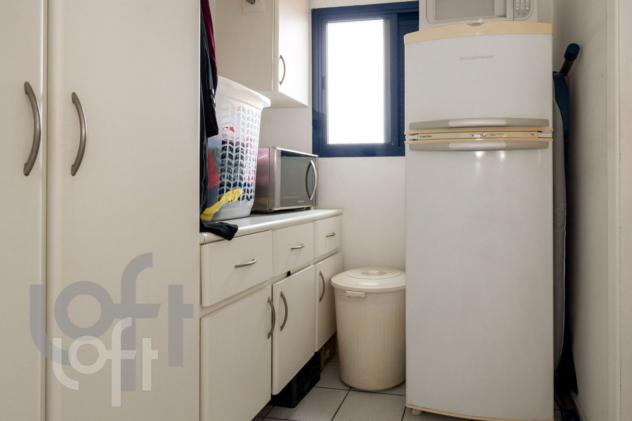 Apartamento à venda com 4 quartos, 300m² - Foto 2