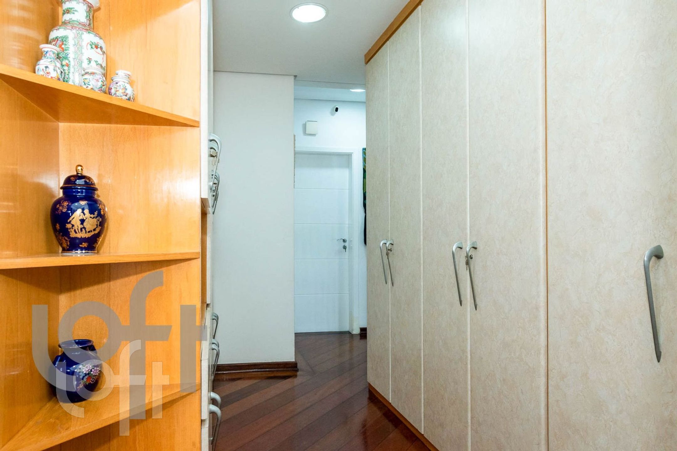 Apartamento à venda com 4 quartos, 300m² - Foto 4