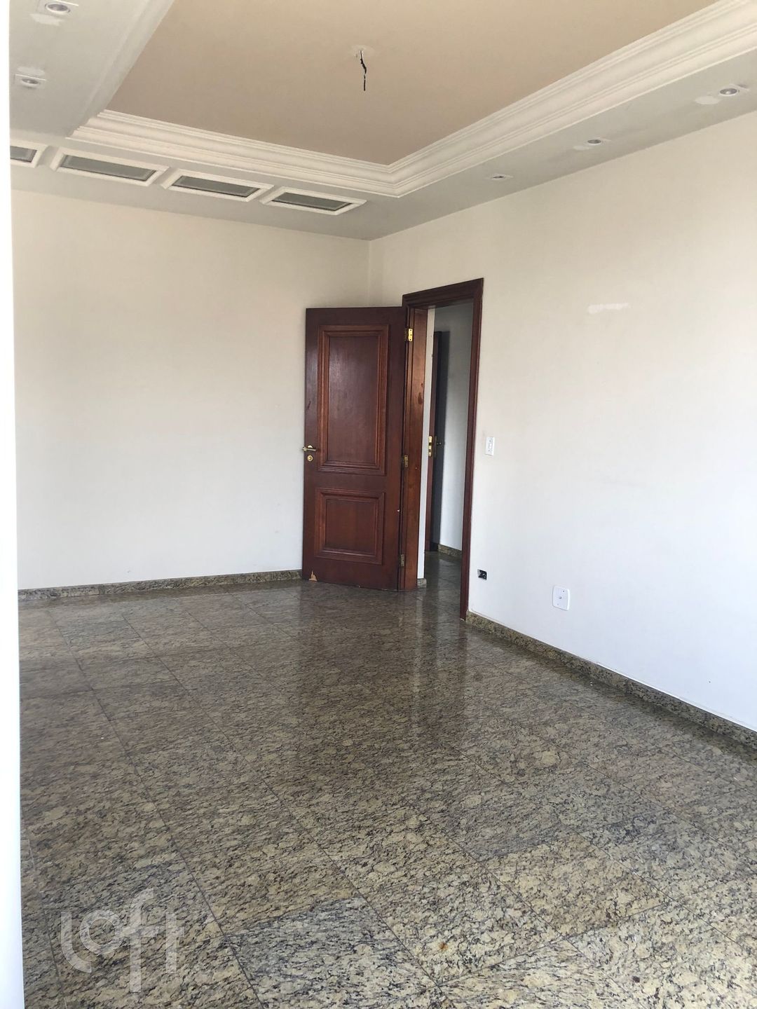 Apartamento à venda com 3 quartos, 167m² - Foto 4