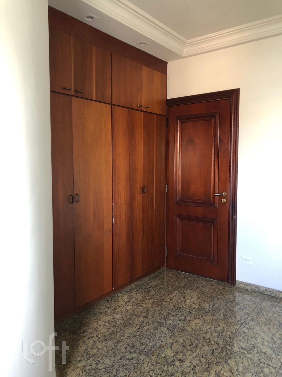 Apartamento à venda com 3 quartos, 167m² - Foto 2