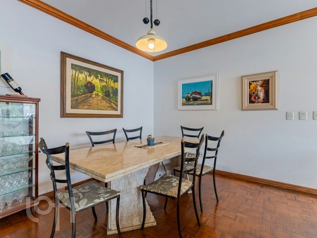 Apartamento com 962m², 3 dormitórios, 1 suíte, 3 vagas, São João em Porto Alegre