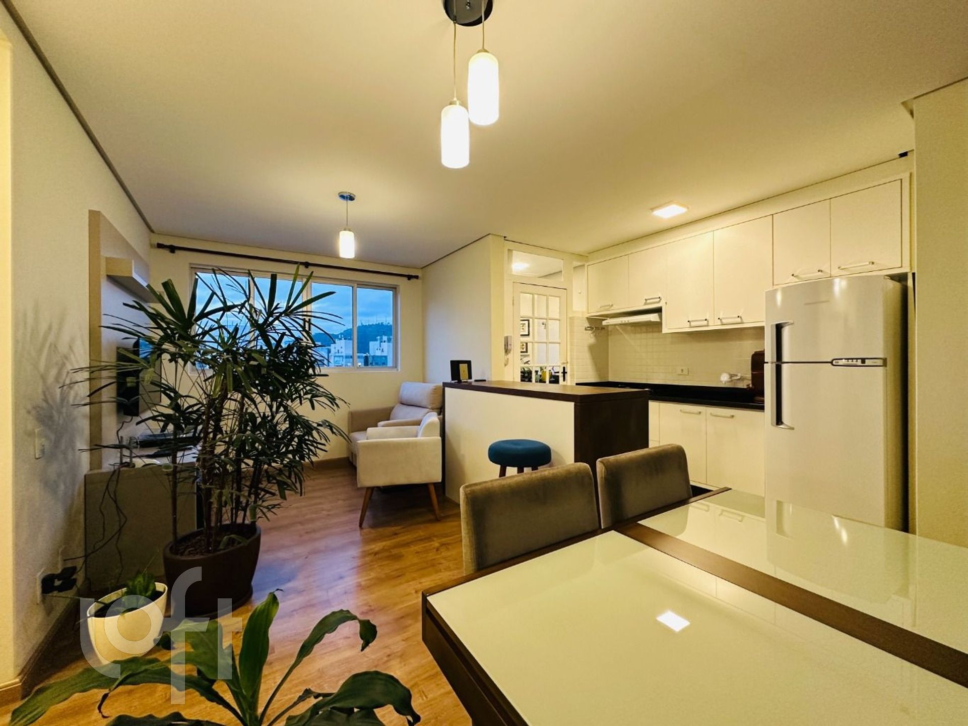 Apartamentos com 47m², 1 quarto, 1 garagem, no bairro Centro em Florianópolis